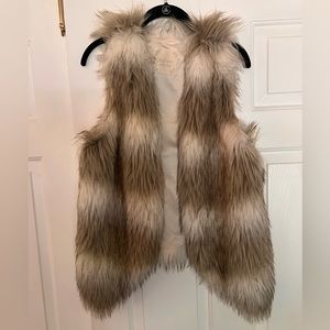 Alter’d State Size Small fuzzy vest